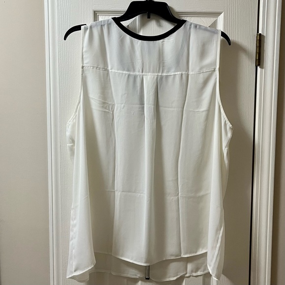 Pure Energy sleeveless blouse - Picture 3 of 3